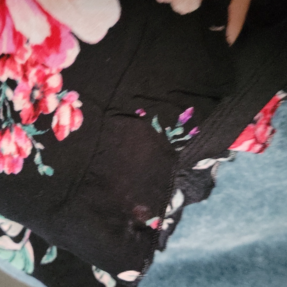 Torrid Floral Ruffle Shorts - Picture 3 of 4